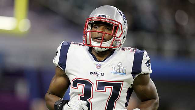 Patriots trade Jordan Richards to Falcons