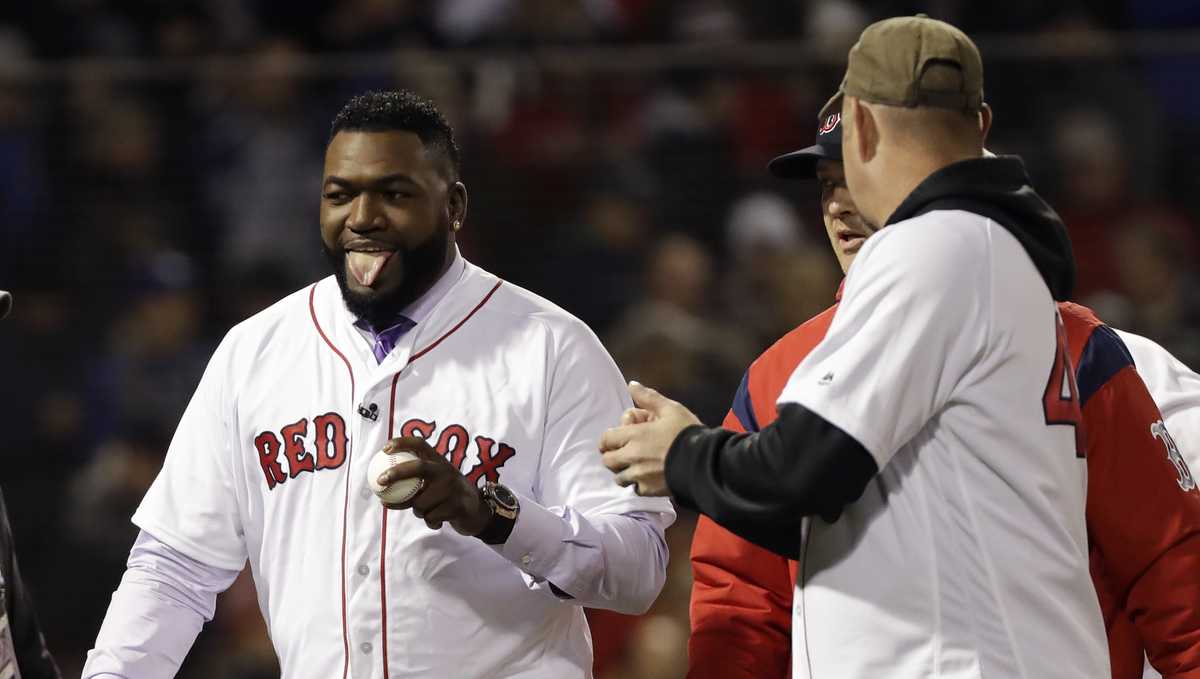 2004 Red Sox Throw Out Ceremonial World Series First Pitch; Curt