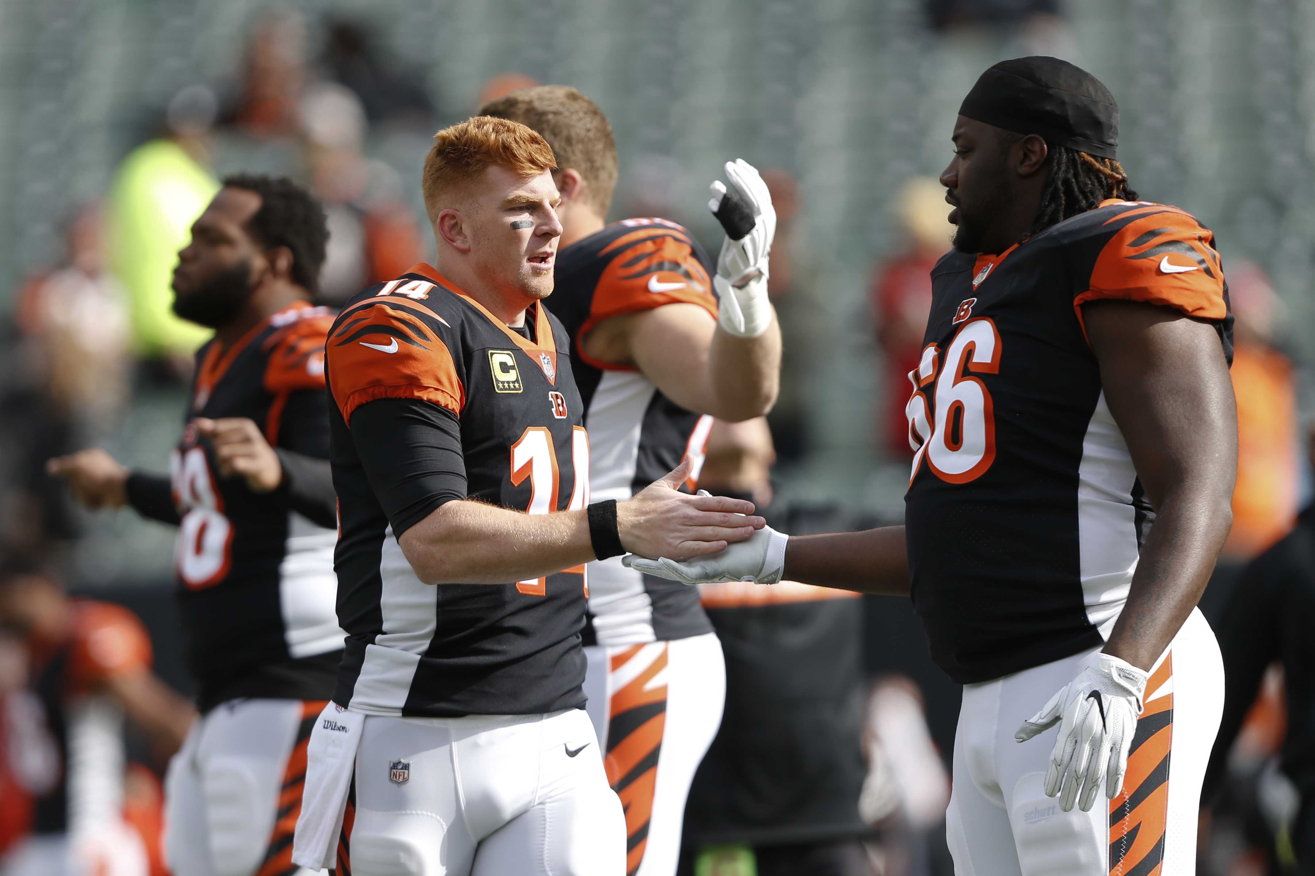 Bengals re-sign offensive lineman Trey Hopkins to one-year contract