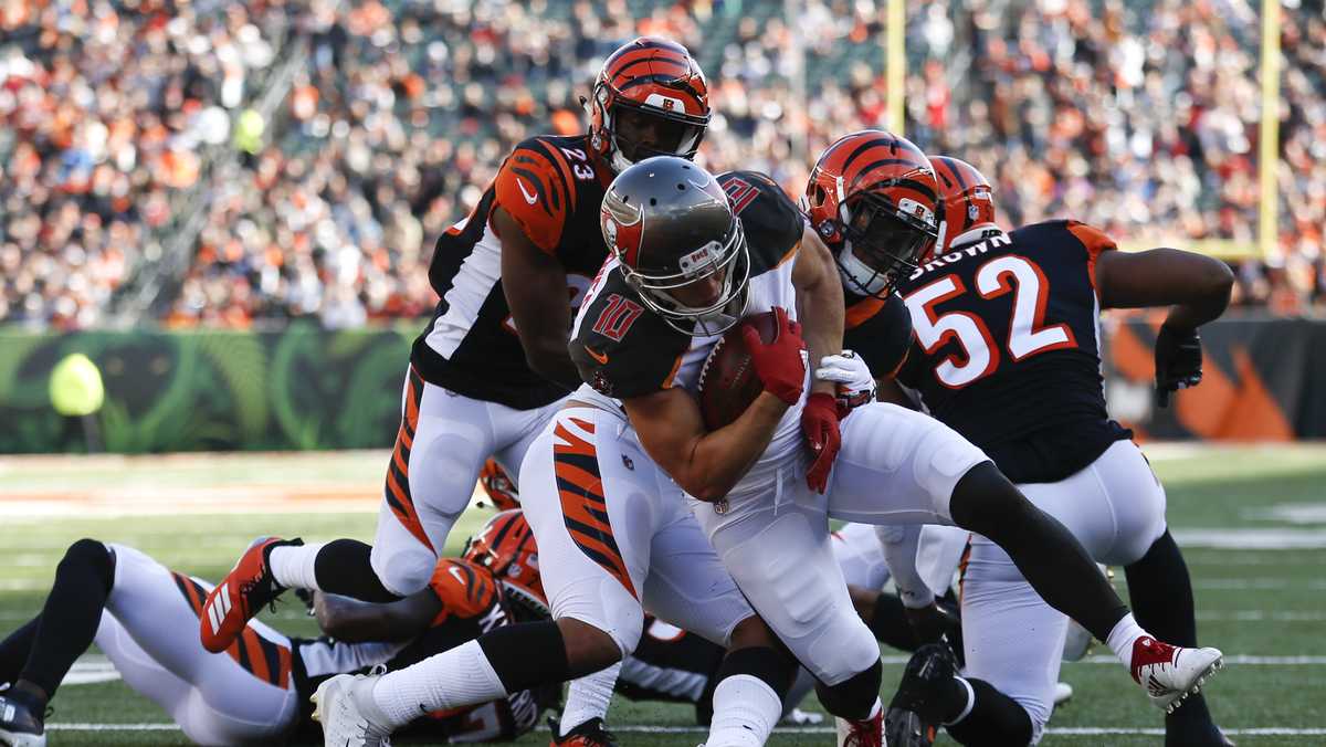 Bengals lead 7-6 at halftime against the Tampa Bay Buccaneers