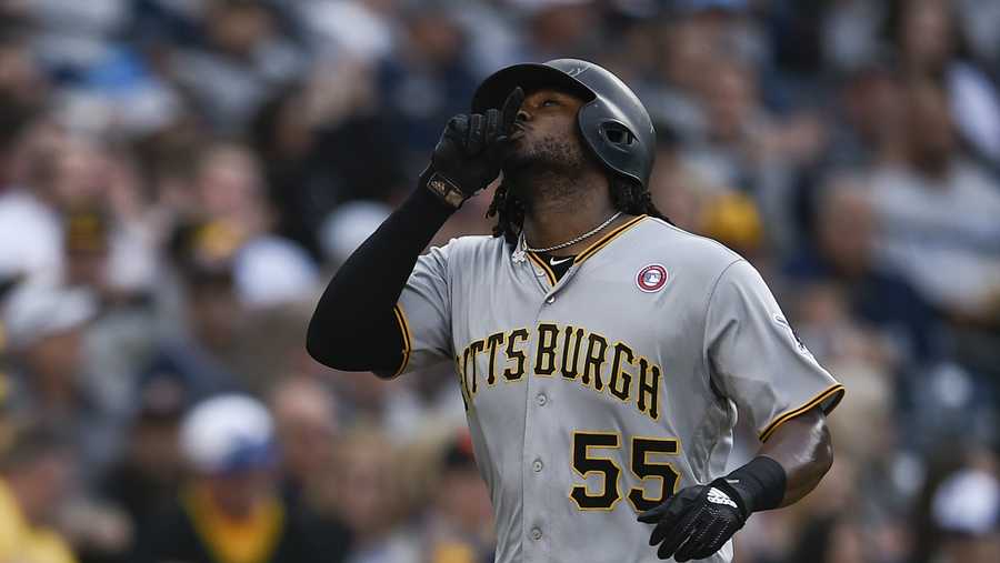 Pirates first baseman Josh Bell named National League Player of the Month