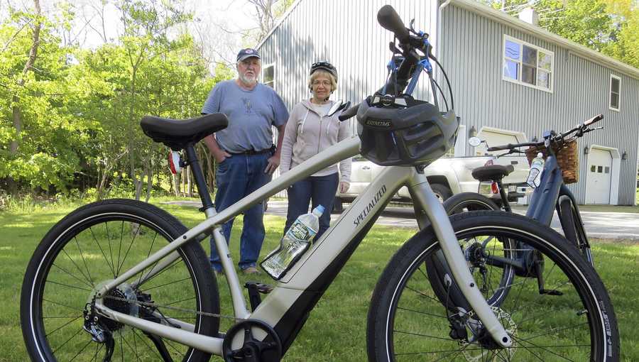 electric assist bicycles 20in Hyper Ultra 40 E-Bike Black assisted riding E-bikes, growing in popularity in