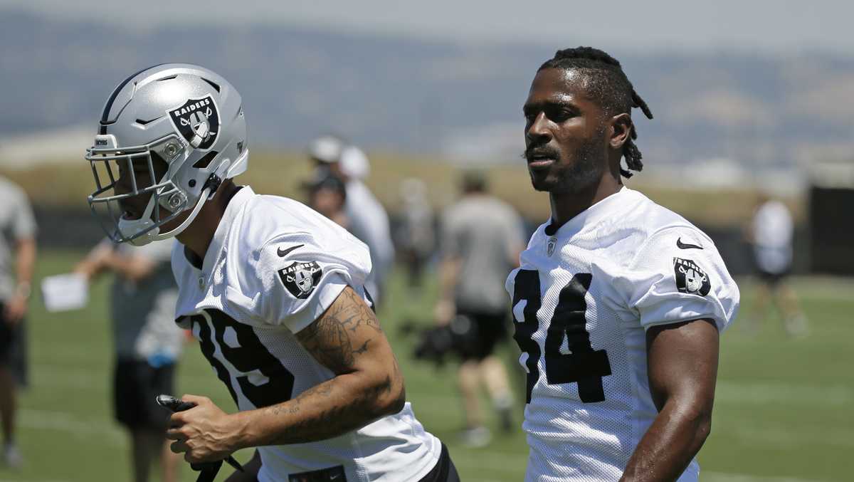 Oakland Raiders acquire star receiver Antonio Brown from