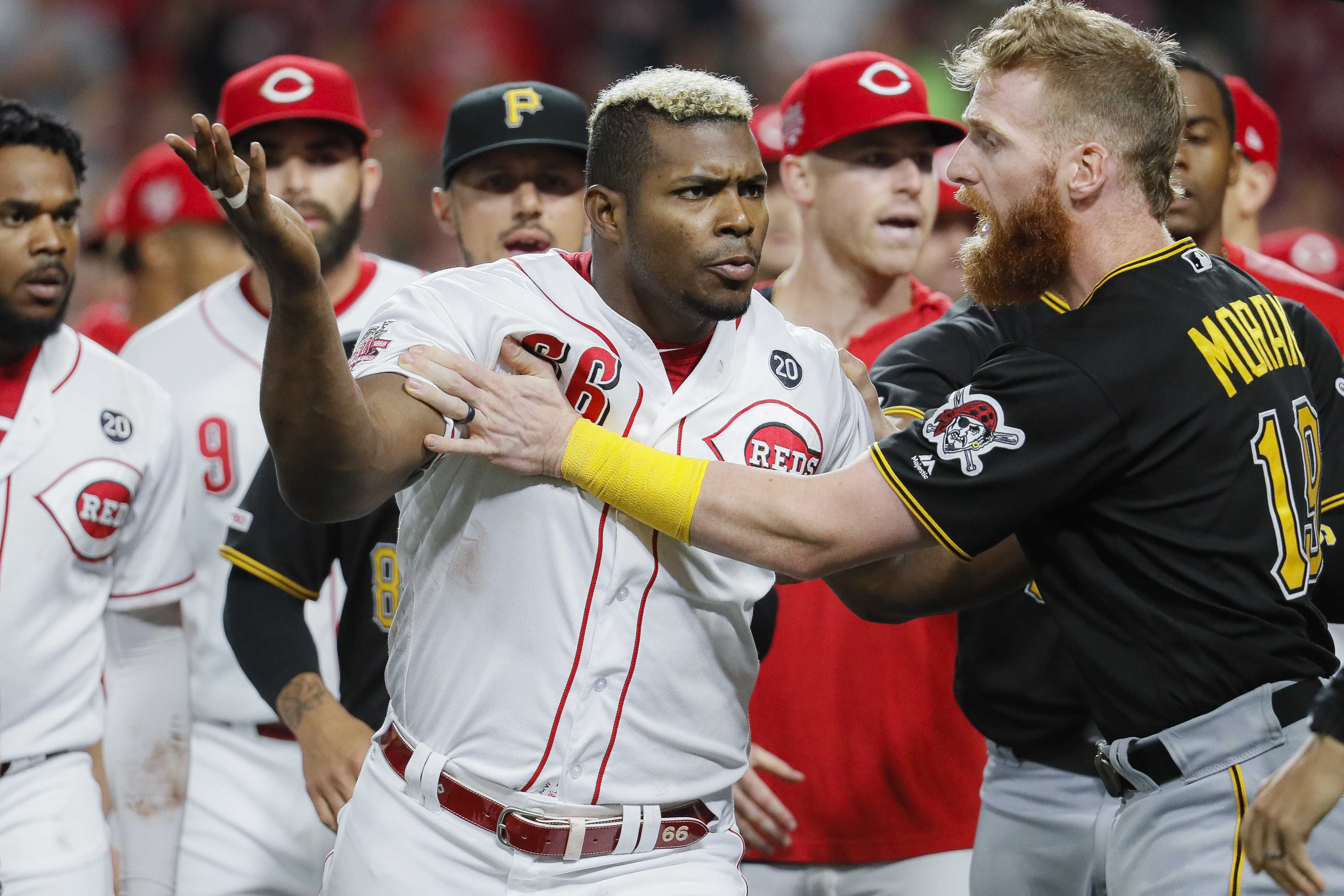Cincinnati Reds' fans roast team's shocking loss after leading 9-0 against  the Pirates: Choke of the year