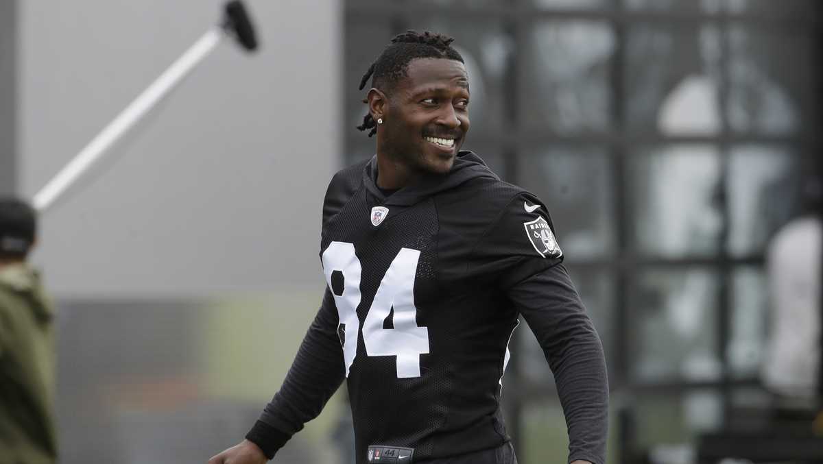 AP Source: Brown takes part in meetings with Raiders –