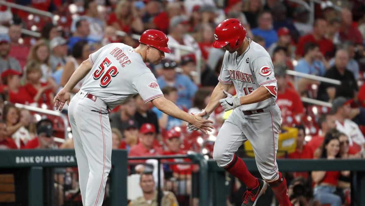 Wainwright strikes out, Votto ejected in season finale 