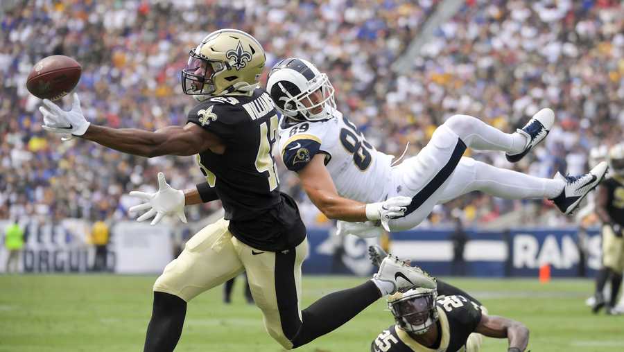 Brees injures hand as Rams beat Saints in NFC title game rematch