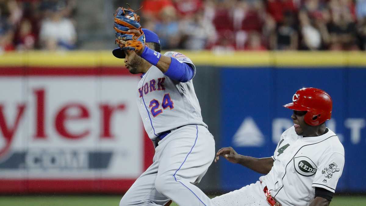 Robinson Cano homers (8) on a line drive to right field.