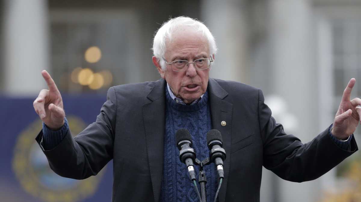 Sanders calls for decriminalizing illegal border crossings