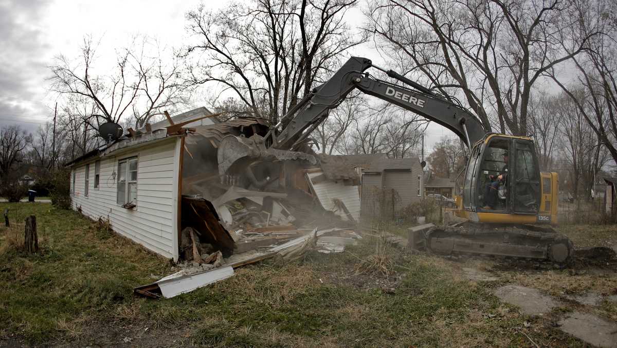 ‘My neighbors are gone’ Flood buyouts upend Mosby, Missouri