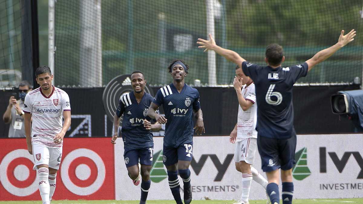 Sporting KC scores early, advances to knockout round with 20 win over RSL