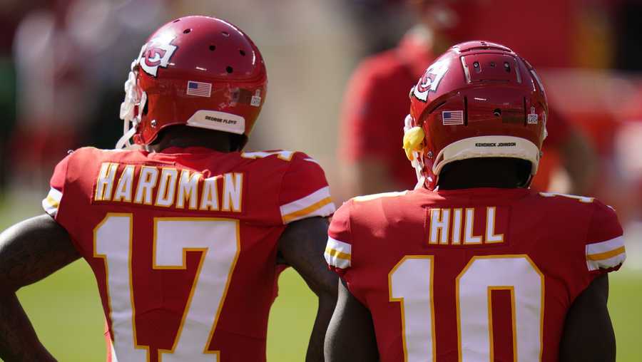 Kansas City Chiefs wide receiver Mecole Hardman (17) is introduced