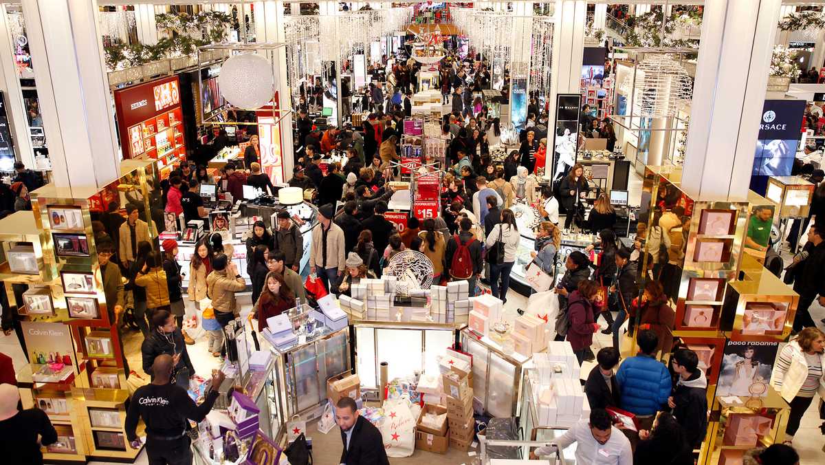 Massachusetts stores open for Black Friday shoppers
