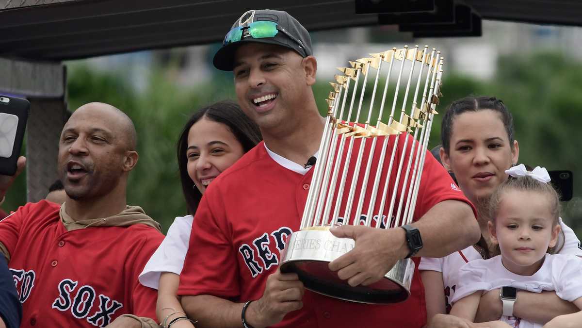LA City Council urges MLB to award 2017, 2018 World Series titles
