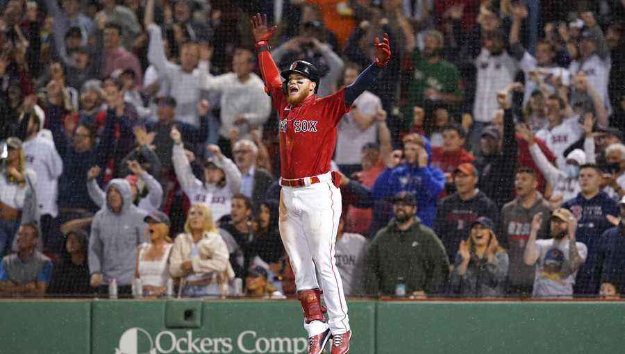 Alex Verdugo drives in 2 runs in the Red Sox's 4-3 victory over
