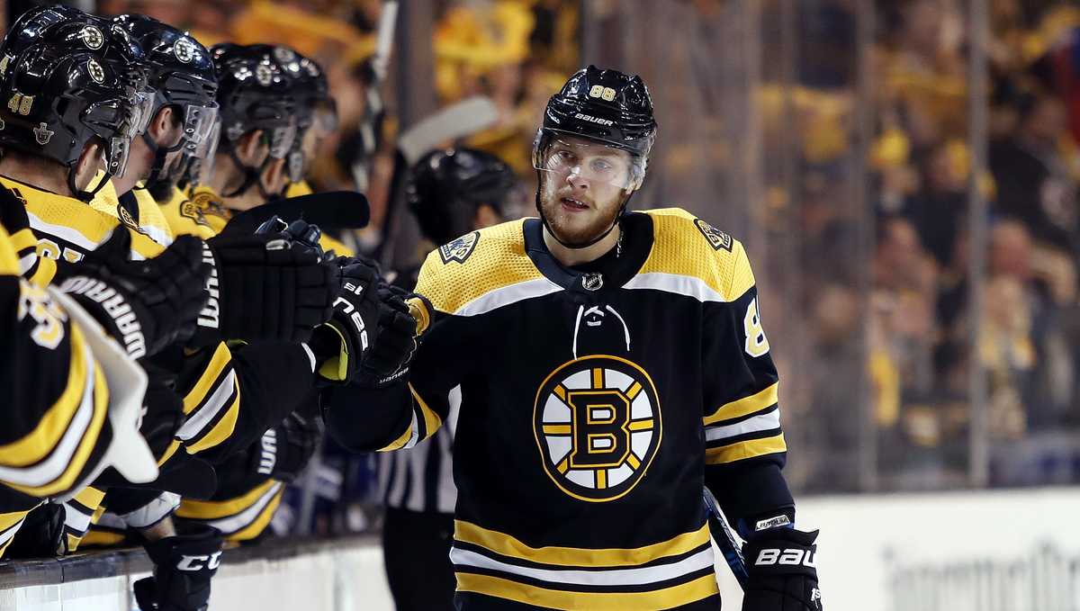 Sweeney: Signing David Pastrnak 'at earliest point possible' remains top  priority for Bruins