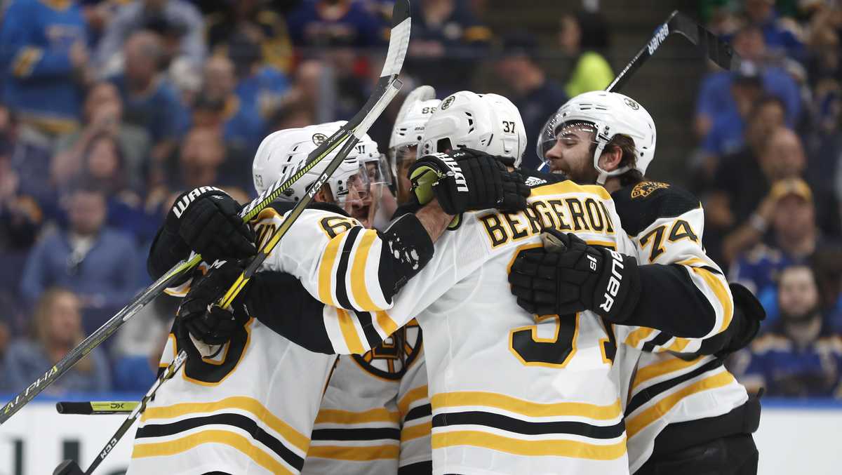 Bruins score 7 goals, blow out Blues in Game 3 of Stanley Cup Final