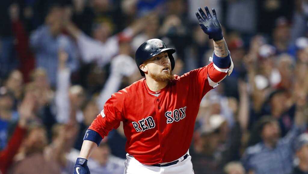 Red Sox rally to beat Yankees 3-2 in extra innings, win series