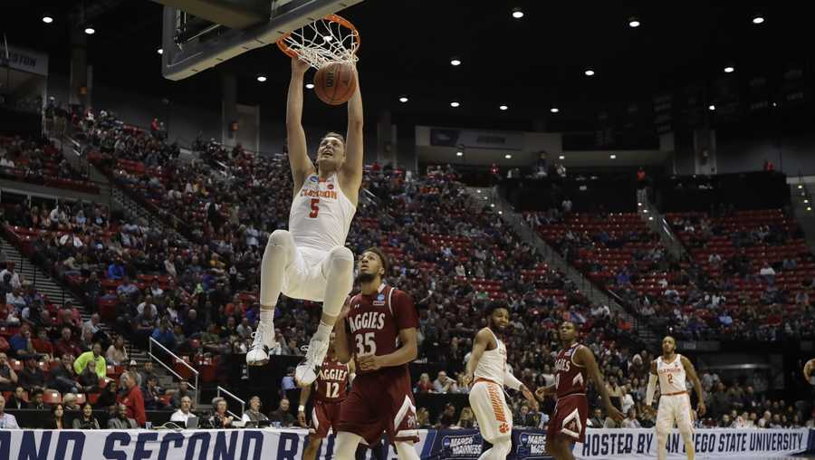 DETROIT, MI - MARCH 16: Bucknell Bison forward Zach Thomas (23