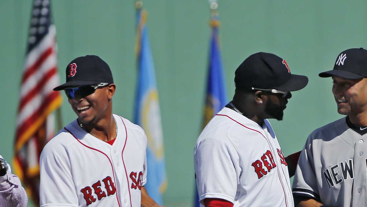 David Ortiz pranks Derek Jeter, gifts him Red Sox jersey