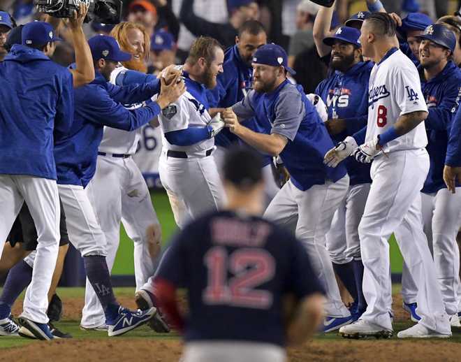 Dodgers Walk Off Cubs 2-1 For 8th Straight Victory on Jackie