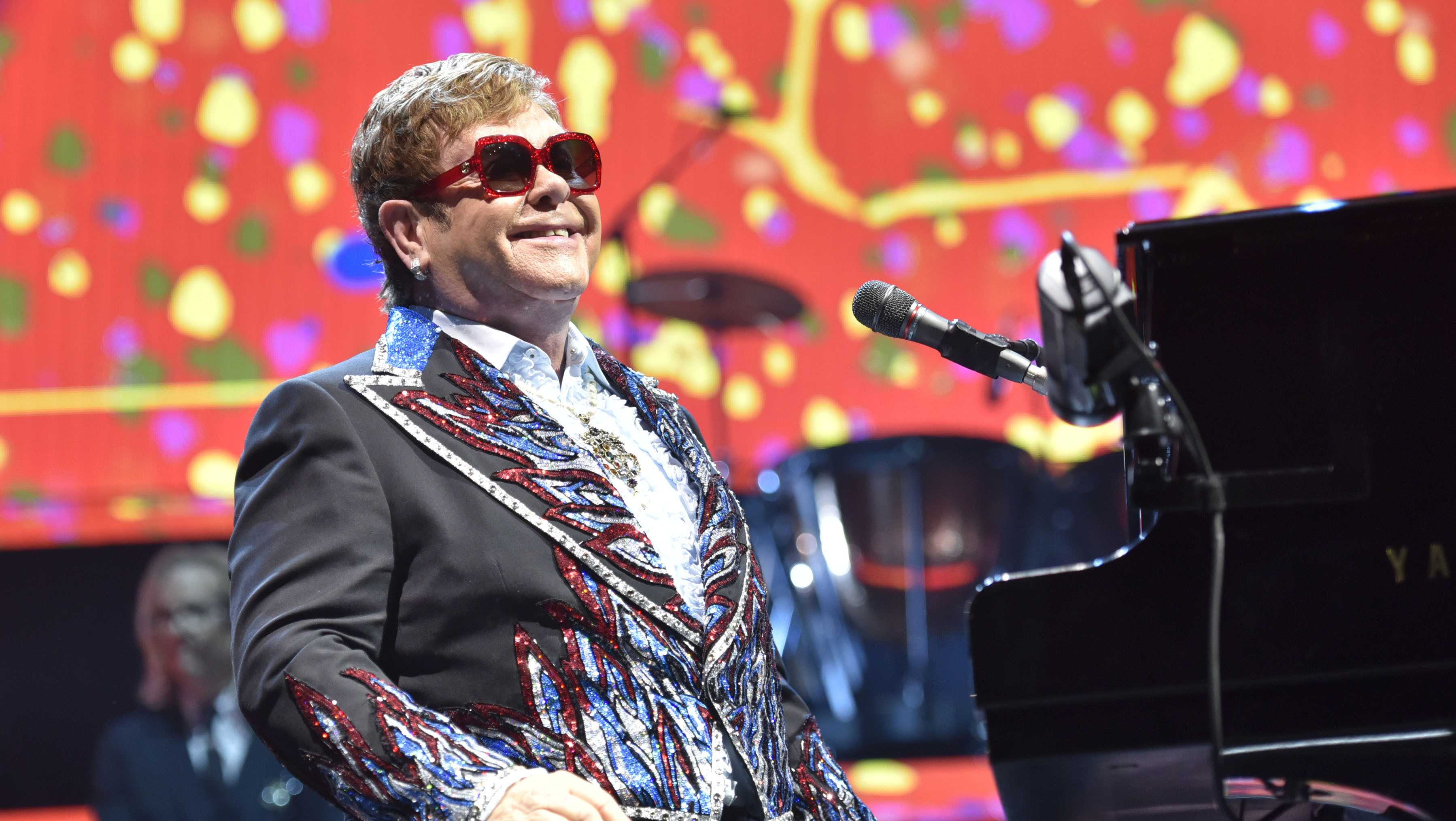 Gillette Stadium neighbors brace for heavy traffic around Elton John's final concerts in New England - Vimarsana News