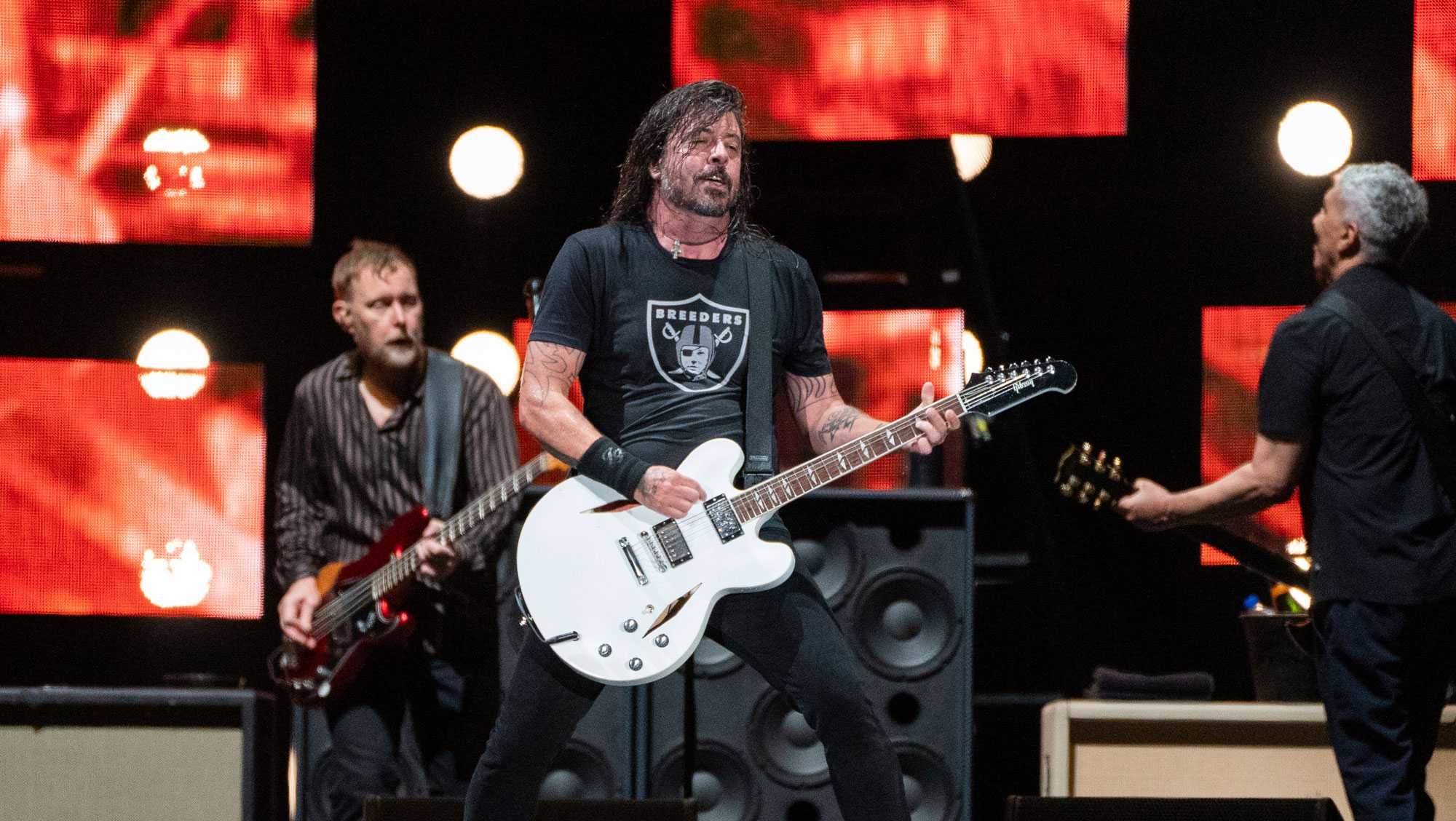 Foo Fighters' next tour includes show at Boston's Fenway Park - Vimarsana News