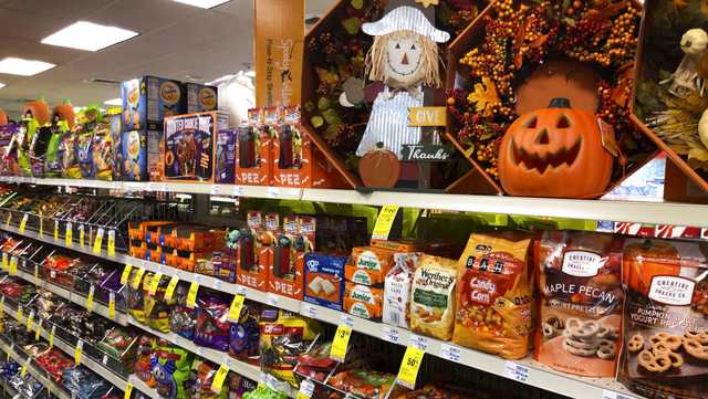 Boston Children's doctor on best Halloween trick-or-treat options in COVID-19 pandemic