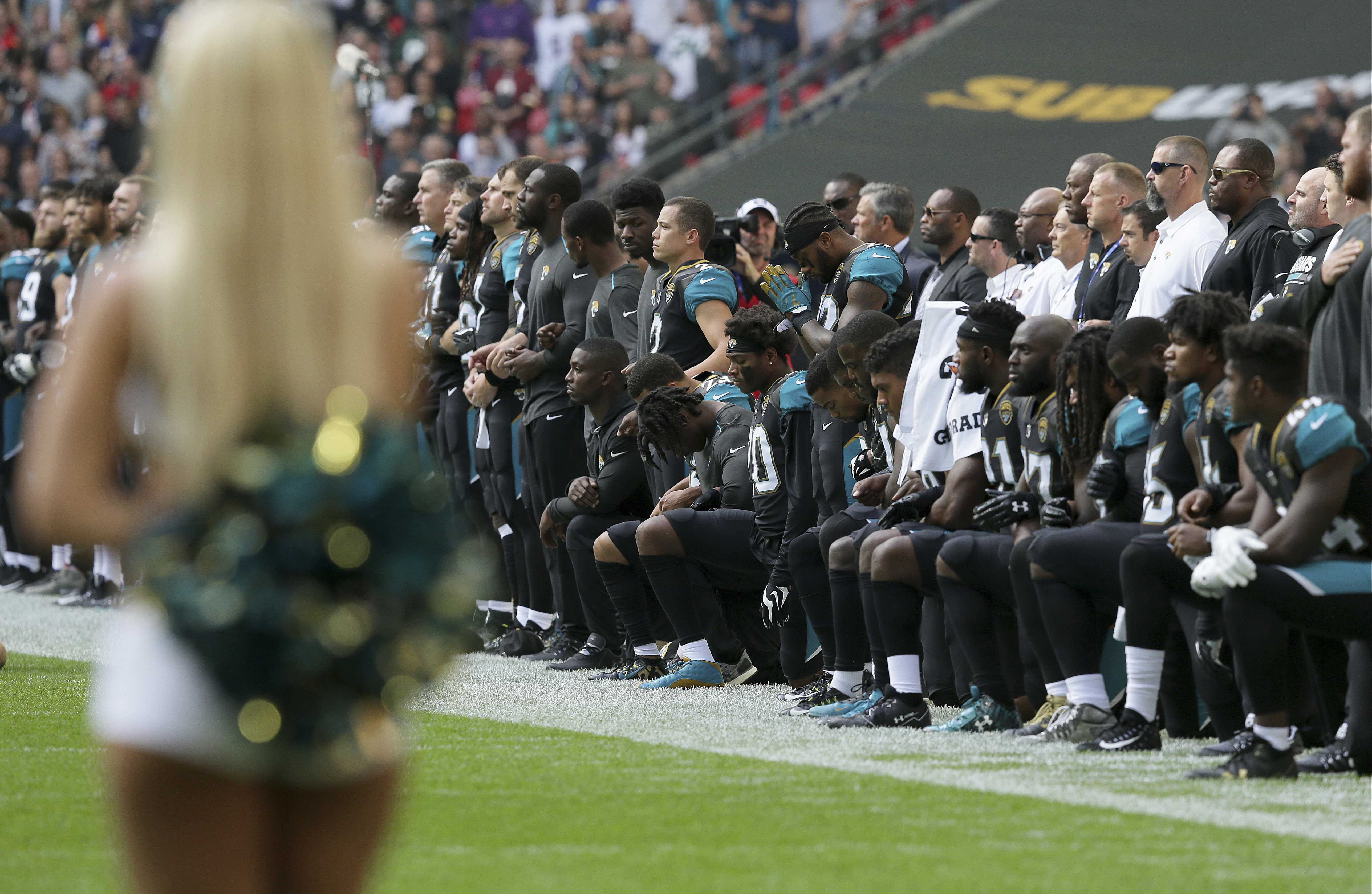 Seattle Seahawks, Tennessee Titans stay in locker rooms during national  anthem 