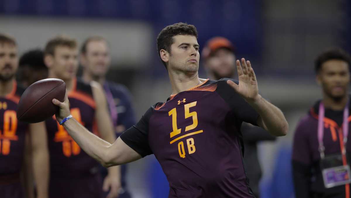 Patriots take Jarrett Stidham as possible successor to Tom Brady