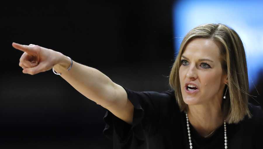 Ou Names Jennie Baranczyk As Next Women S Basketball Coach