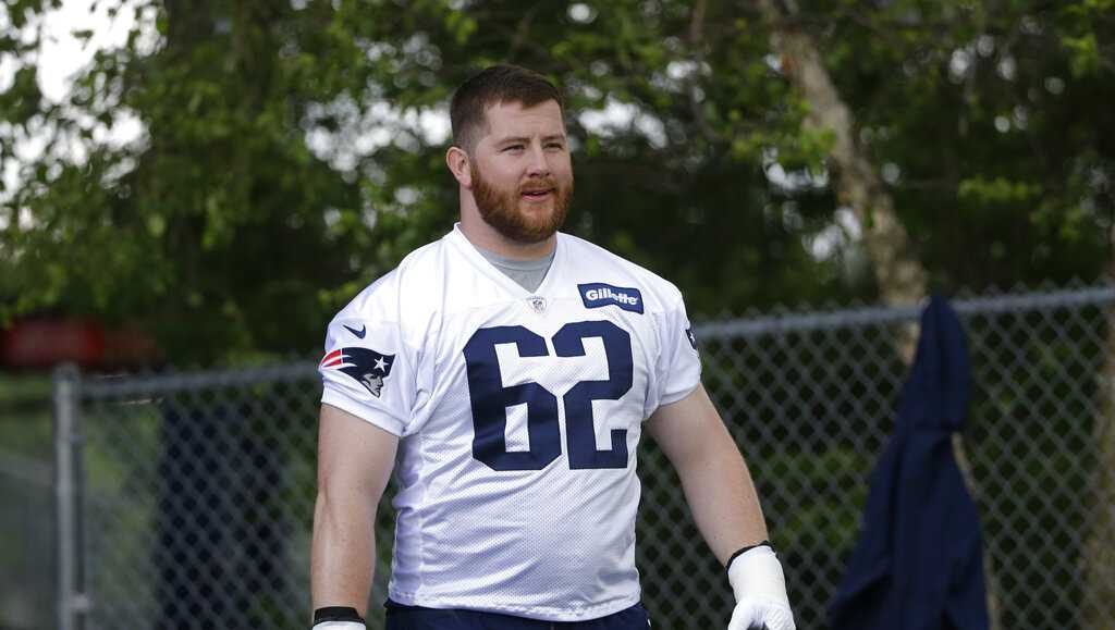 Patriots use franchise designation on offensive lineman Joe Thuney