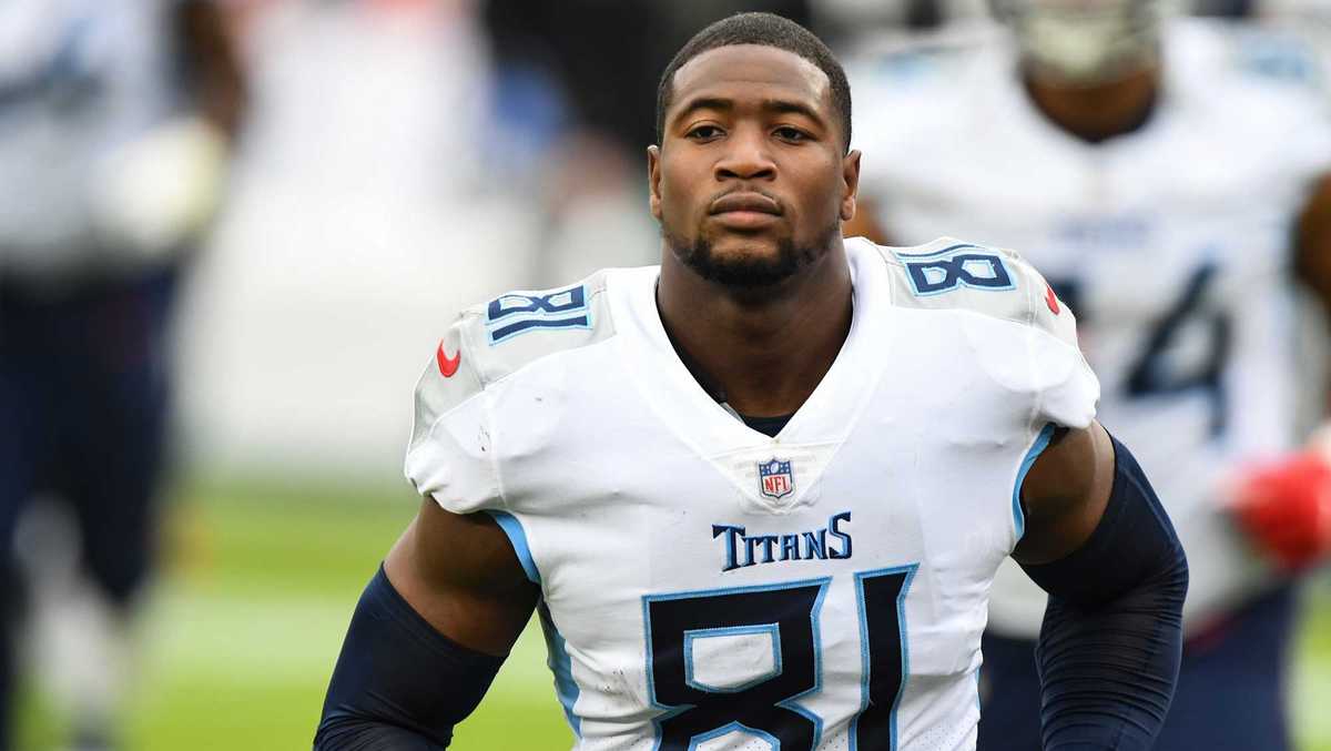 Falcons acquire tight end Jonnu Smith in Patriots trade