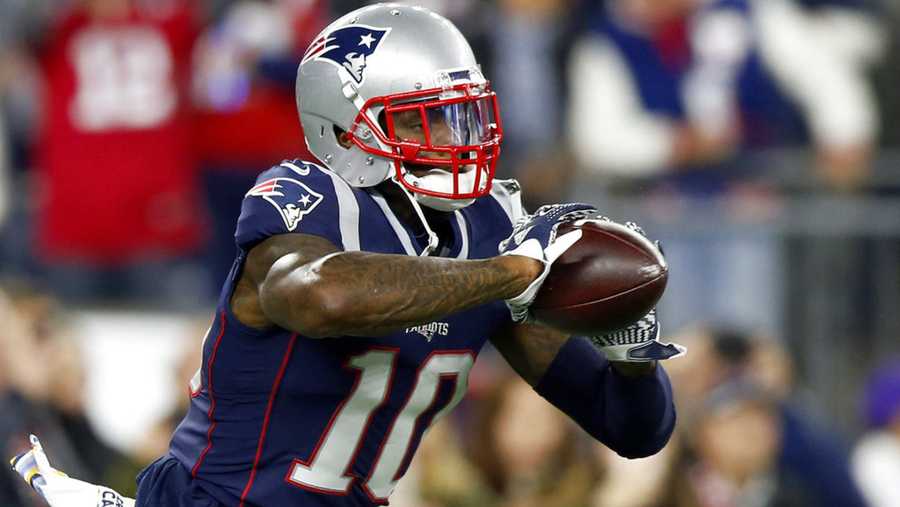 New England Patriots wide receiver Josh Gordon warms up before an NFL football game against the Kansas City Chiefs, Sunday, Oct. 14, 2018, in Foxborough, Mass. (AP Photo/Michael Dwyer)