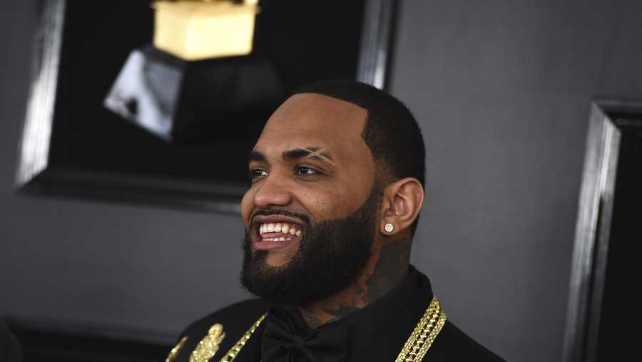 Rapper offers to pay slain teen's funeral costs