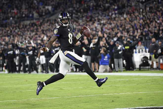 New England Patriots told signing Lamar Jackson puts them in 'Super Bowl  hunt' - Mirror Online