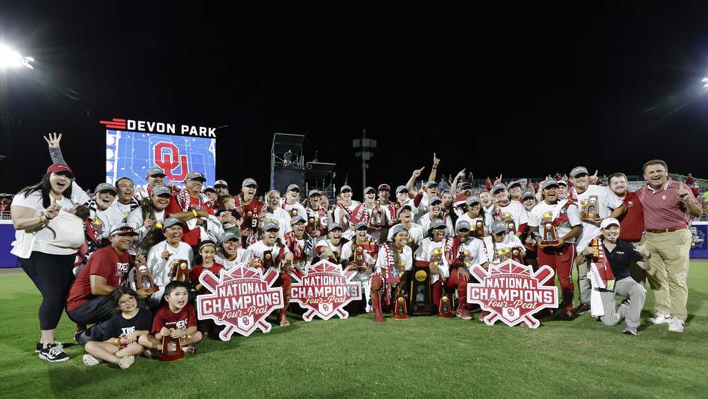 Oklahoma fans witness history as softball team win another title