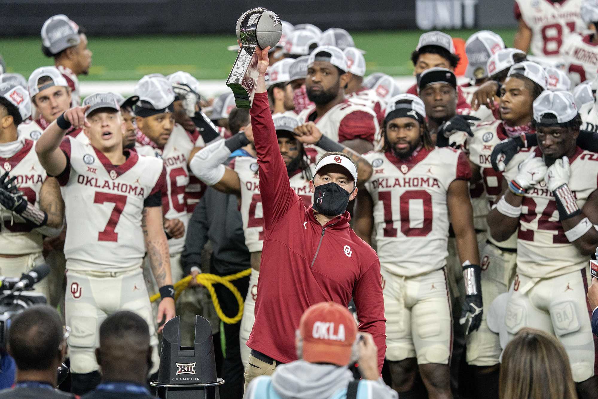 BIG 12 CHAMPS: Sooners Hold Off Iowa State 27-21 To Win Sixth-straight ...