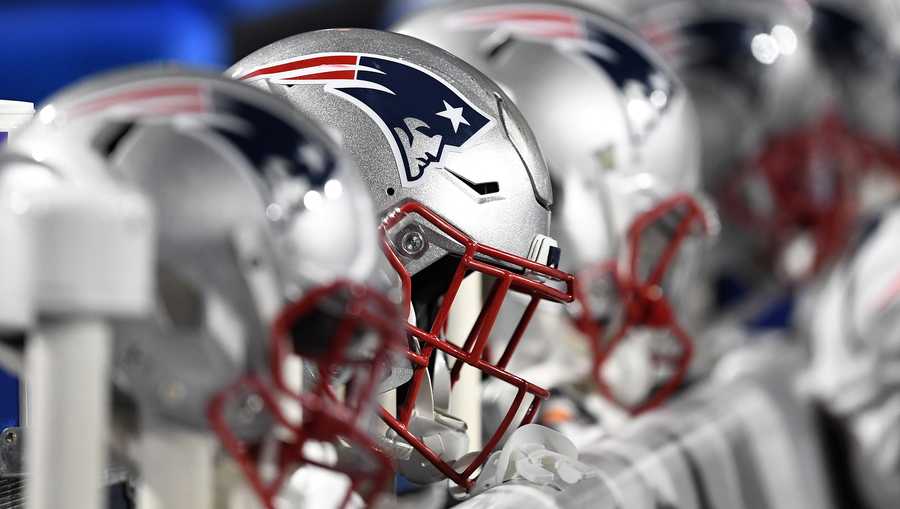 1 6 scale patriots football helmet New England NFL Riddell Speed Pocket PRO Micro/Pocket-Size/MINI : Sports & Outdoors Officially licensed NFL team decals for bold Stephon Gilmore Signed New England