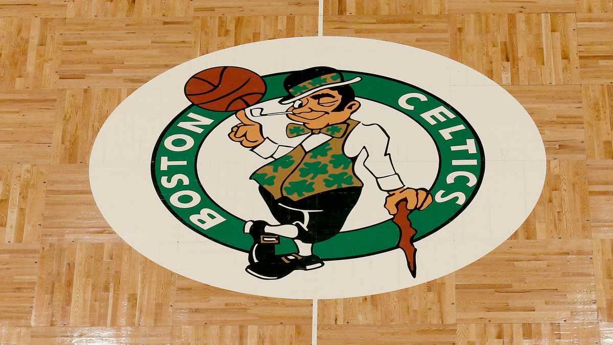 VIDEO: Robert Williams breaks the rim, causes delay in Celtics vs