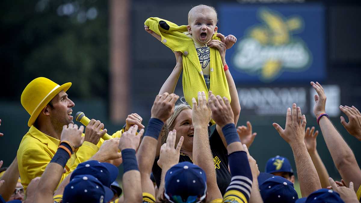 THE BOYS ARE BACK IN TOWN: After Banana-Ball World Tour, Bananas