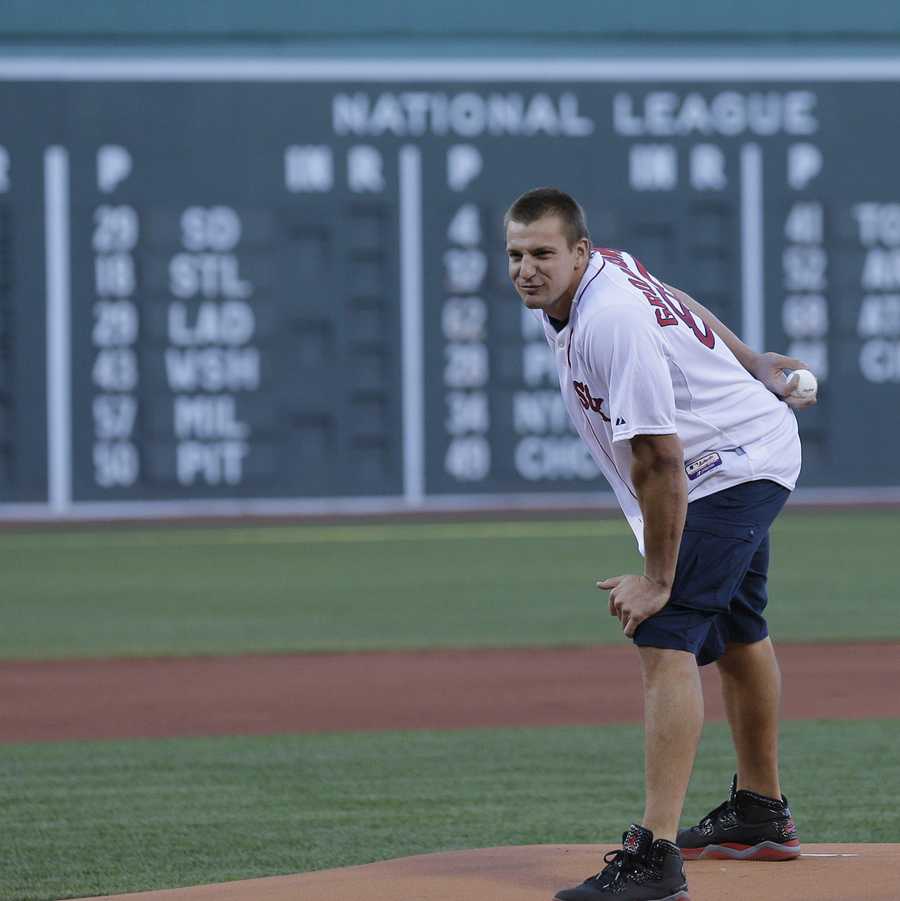 Patriots, Gronk steal the show (and shirt) at Red Sox opener