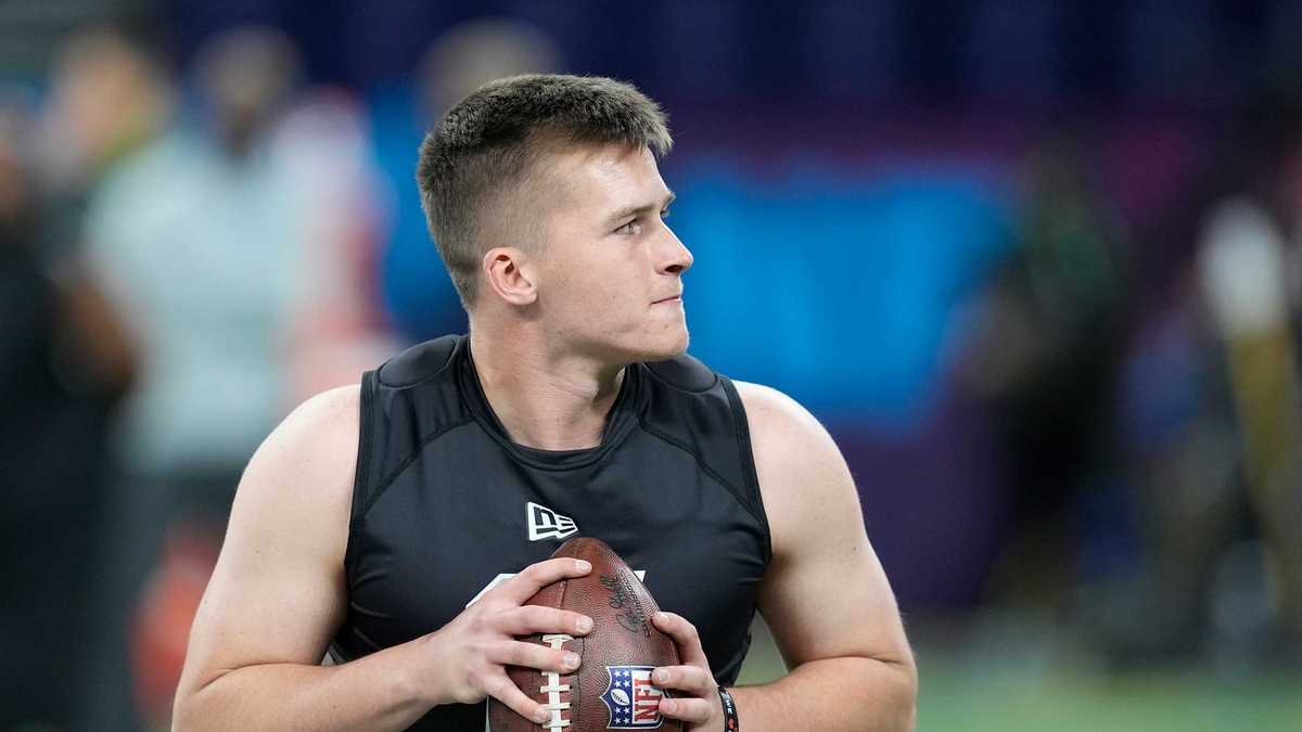 New England Patriots QB Rookie Bailey Zappe: 'Drew Brees-ish,' Says College  Coach - Sports Illustrated New England Patriots News, Analysis and More