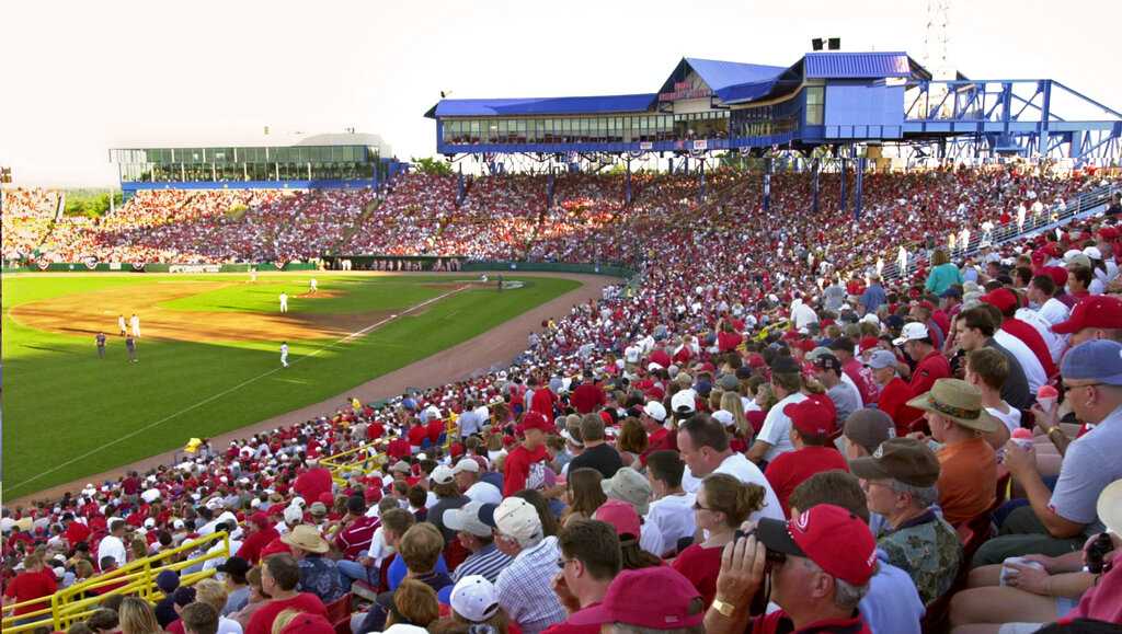Omaha's Rosenblatt Stadium gets ready for College World Series opening day - Vimarsana News