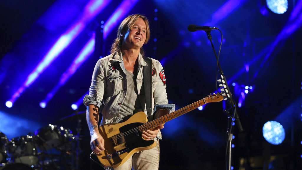 Country music star Keith Urban to headline 2024 VOA Country Music Festival