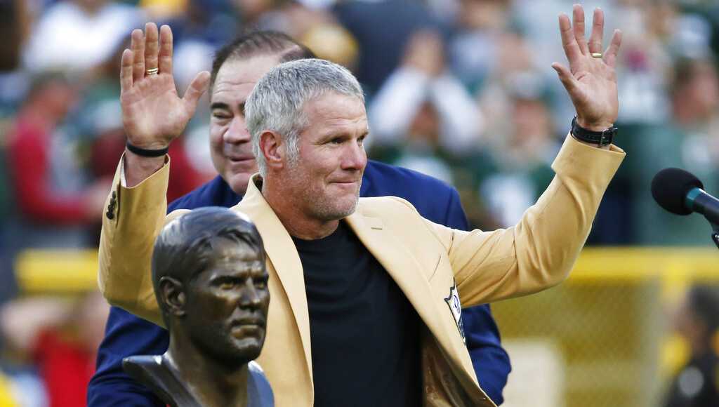 Trump to host rally with Brett Favre in Green Bay