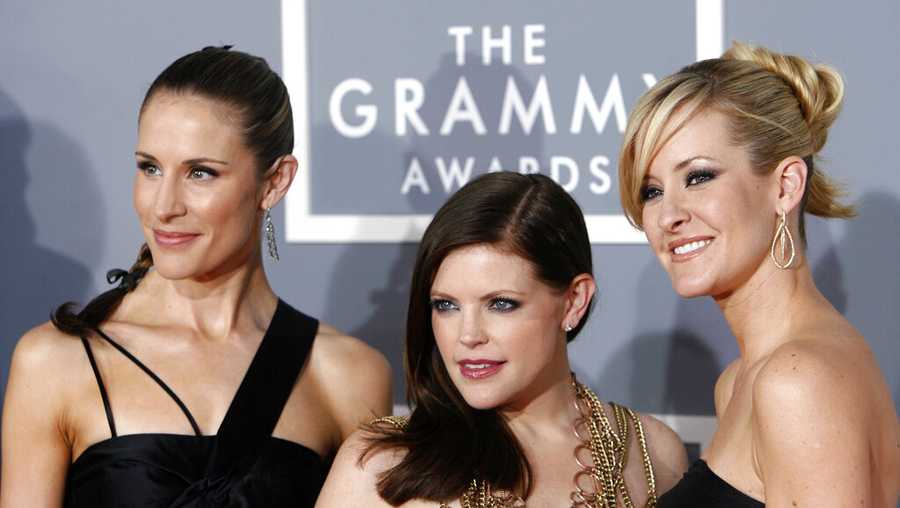 Dixie Chicks Drop Dixie From Name Now Known As The Chicks