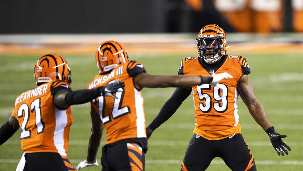 Cincinnati Bengals linebacker Akeem Davis-Gaither (59) is seen