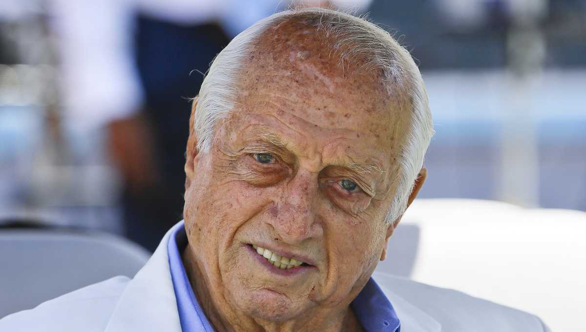 Los Angeles Dodgers legend Tommy Lasorda dies at 93 - Newport Buzz