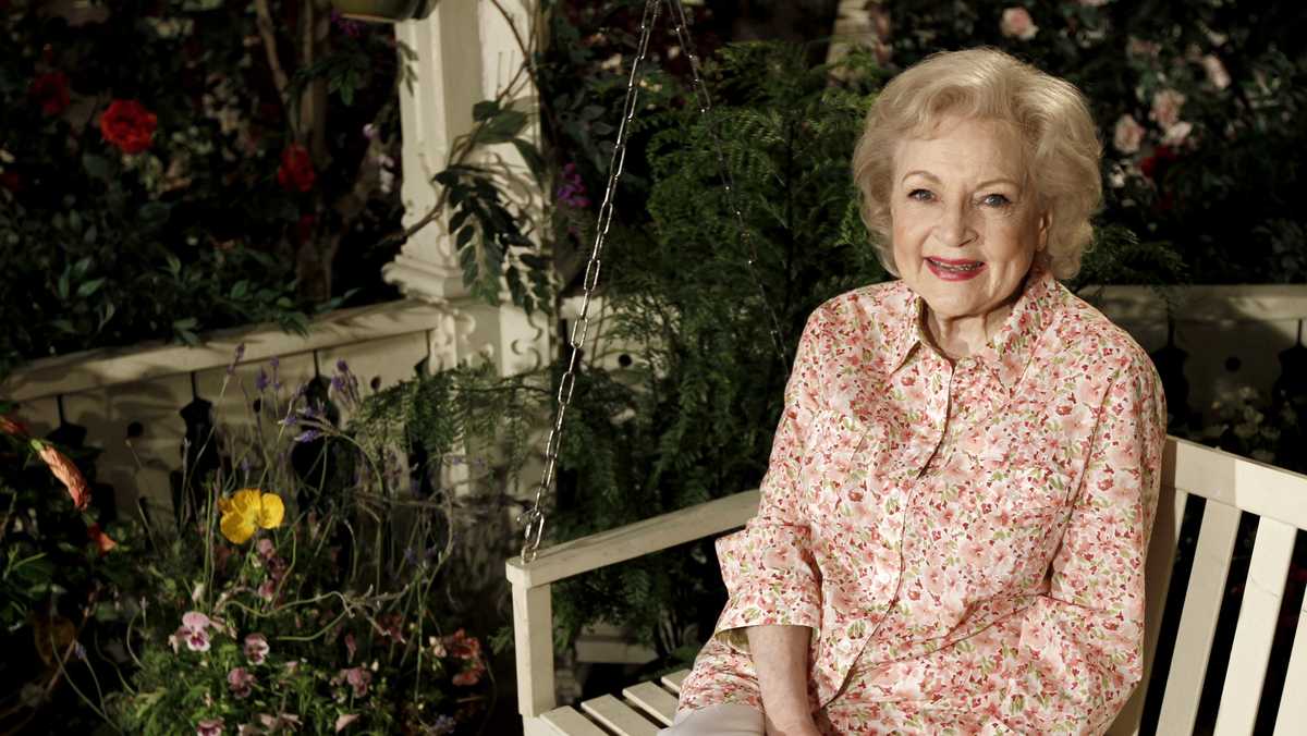 Betty White's funeral is private, here's how you can honor her